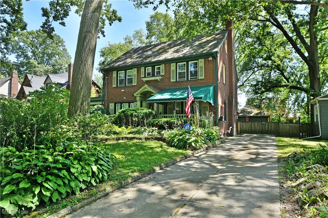 Property Photo: 437 Madera Avenue OH 44504