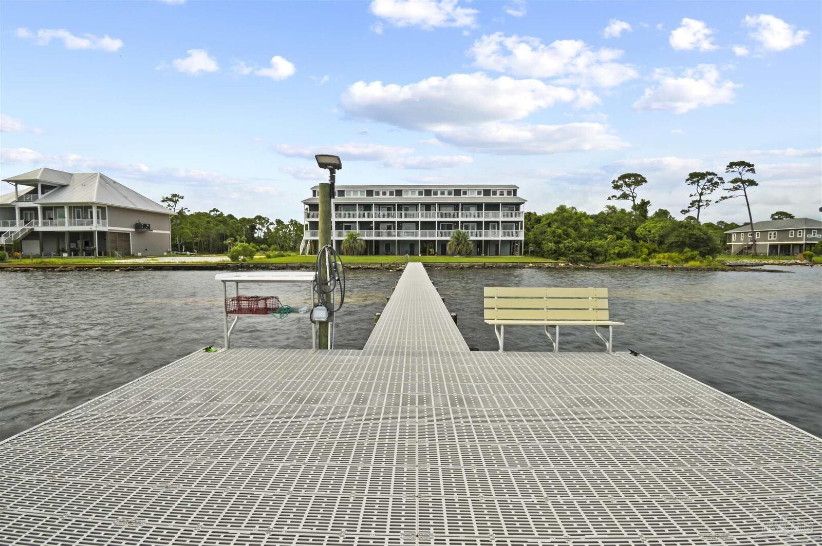 Property Photo:  5539 Soundside Dr N  FL 32563 