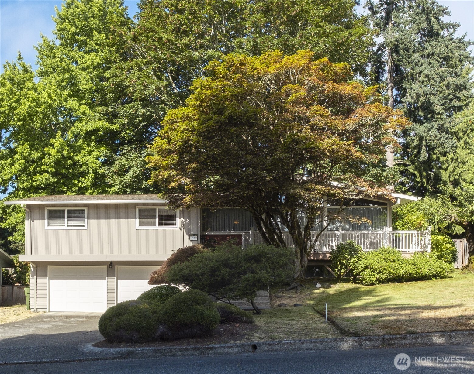 Property Photo: 1322 W Mount Dr WA 98466