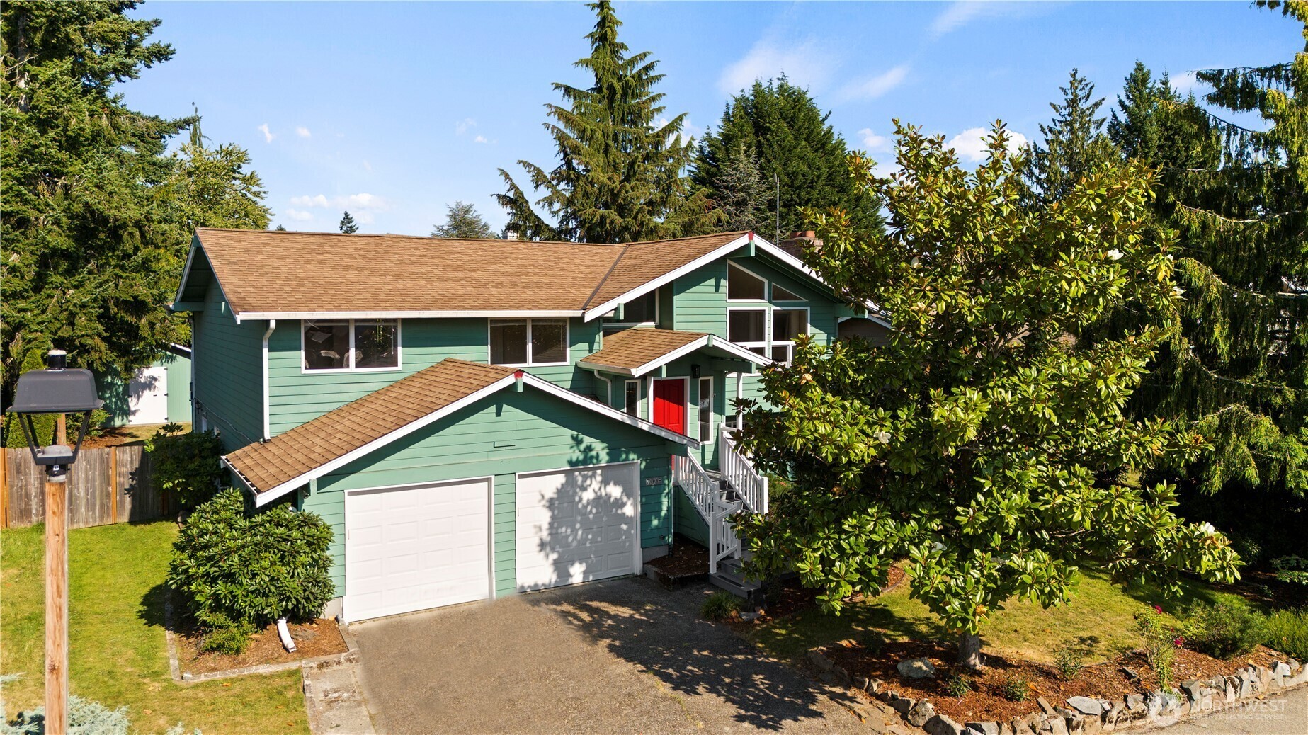 Property Photo: 2008 Anacortes Avenue NE WA 98059