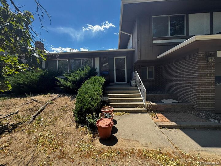 Property Photo:  3085 S Pagosa Street  CO 80013 