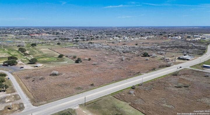 Property Photo: 2364 Nogueira St TX 78102