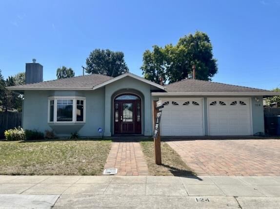 Property Photo: 124 Lois Lane CA 94303