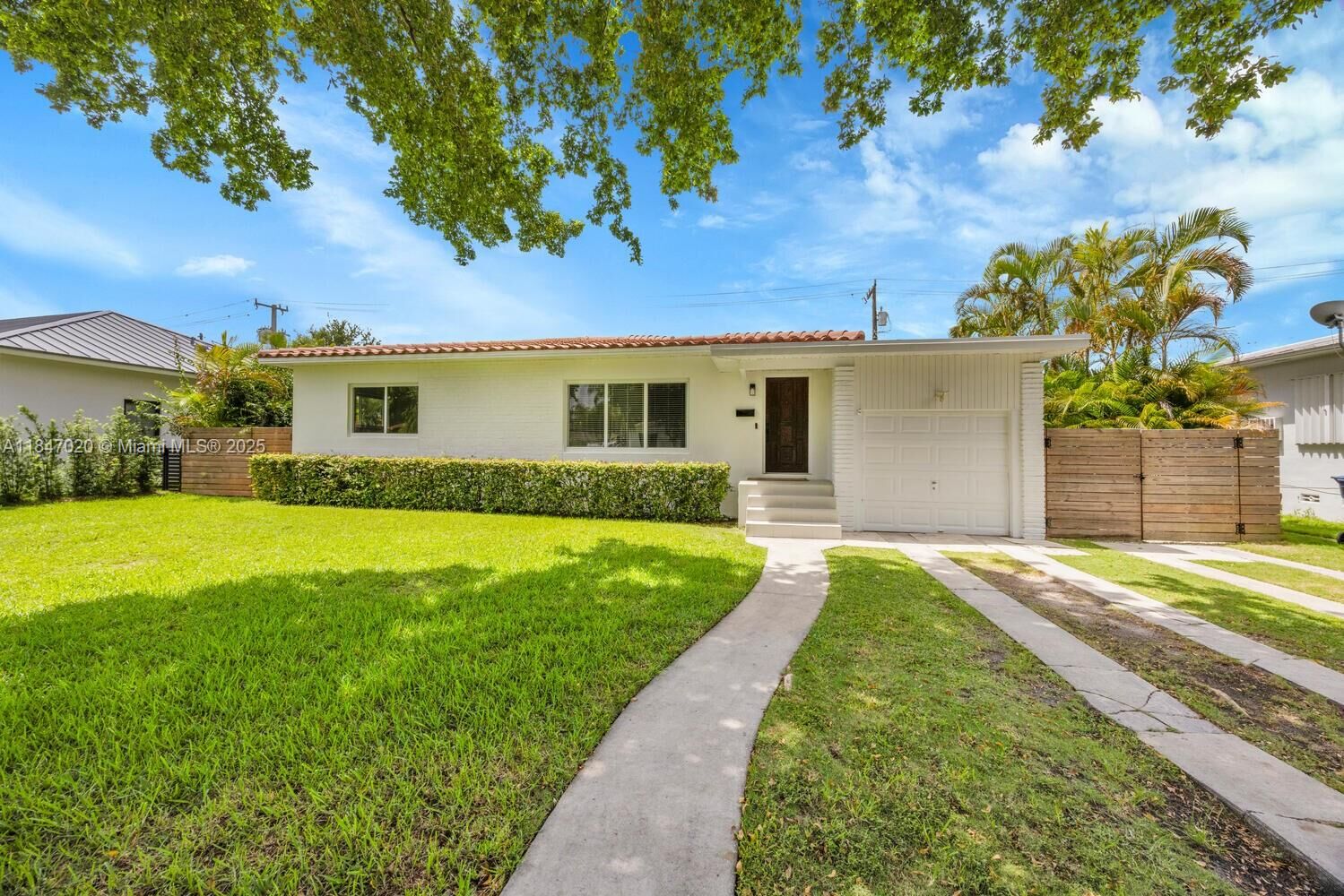 Property Photo: 5770 SW 39th St FL 33155