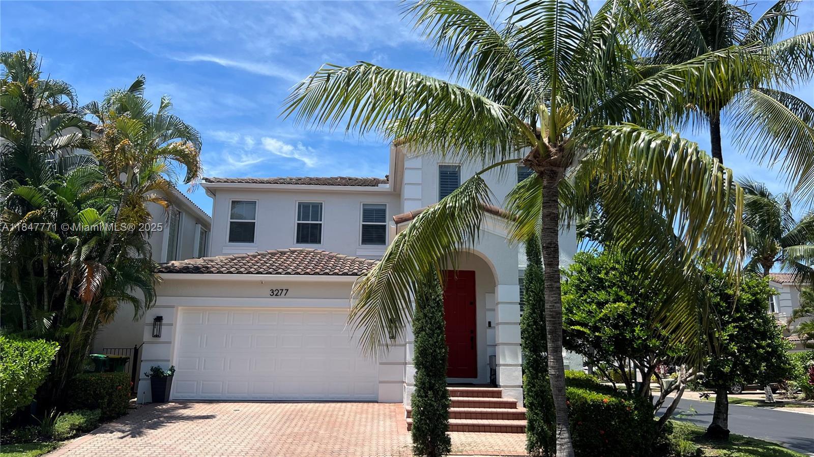 Property Photo: 3277 NE 212th St FL 33180