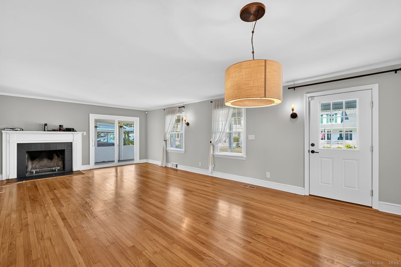 Property Photo:  13 Millwood Street  CT 06460 