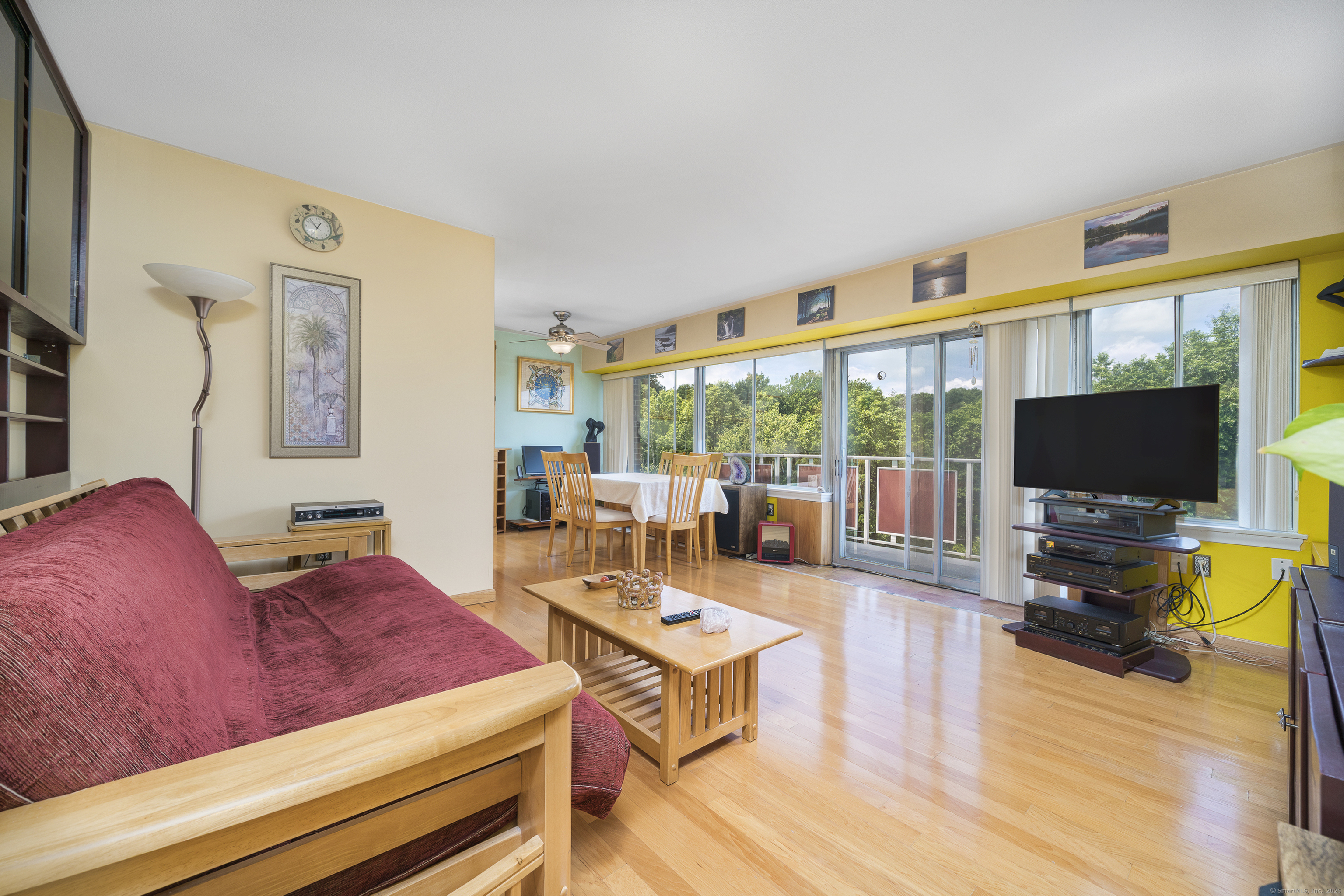 Property Photo: 1320 Berlin Turnpike 625 CT 06109