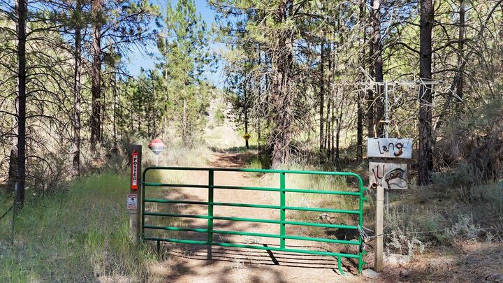 Property Photo:  Parcel # 2737800003900  WA 99122 