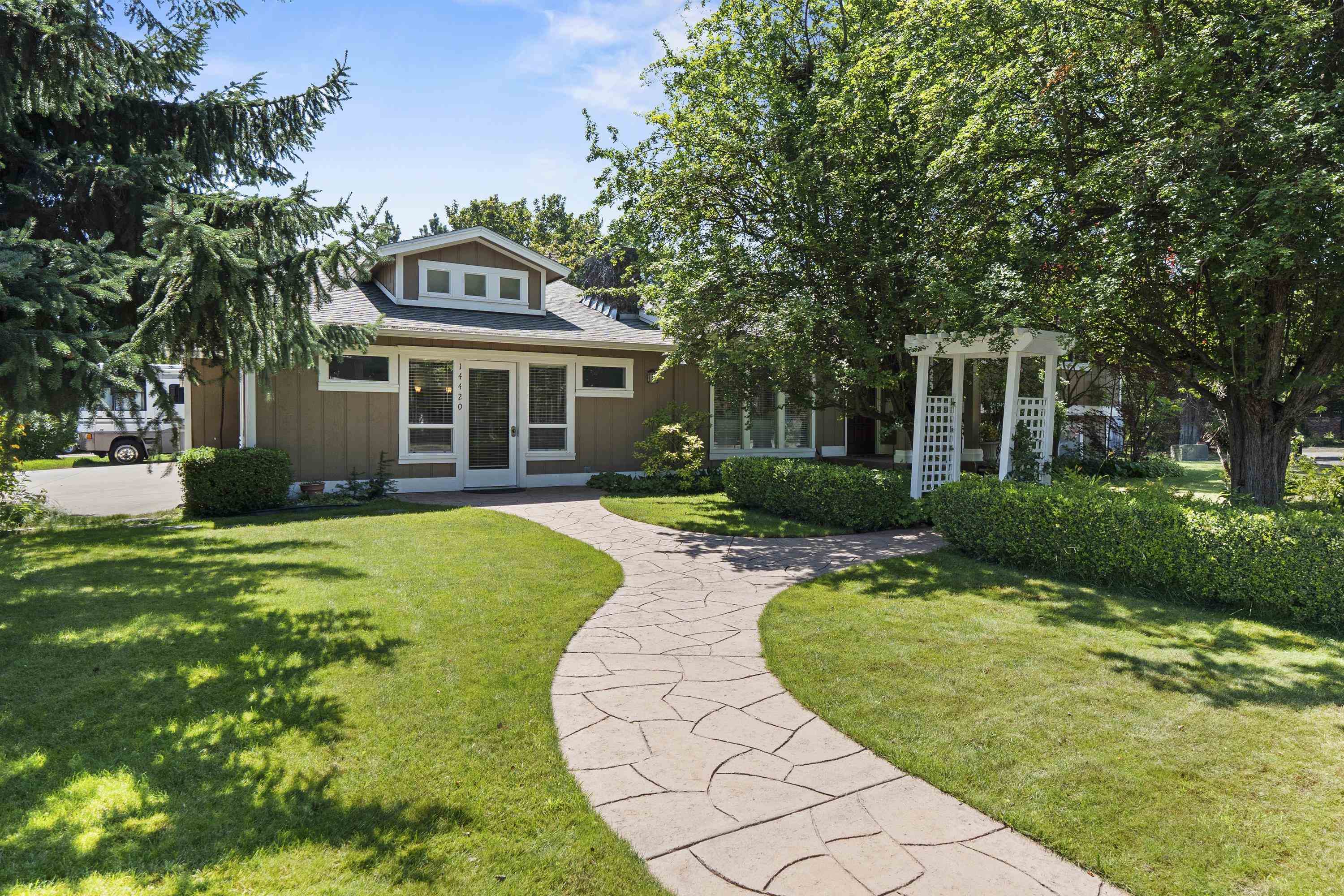 Property Photo: 14420 E 20th Ct WA 99037