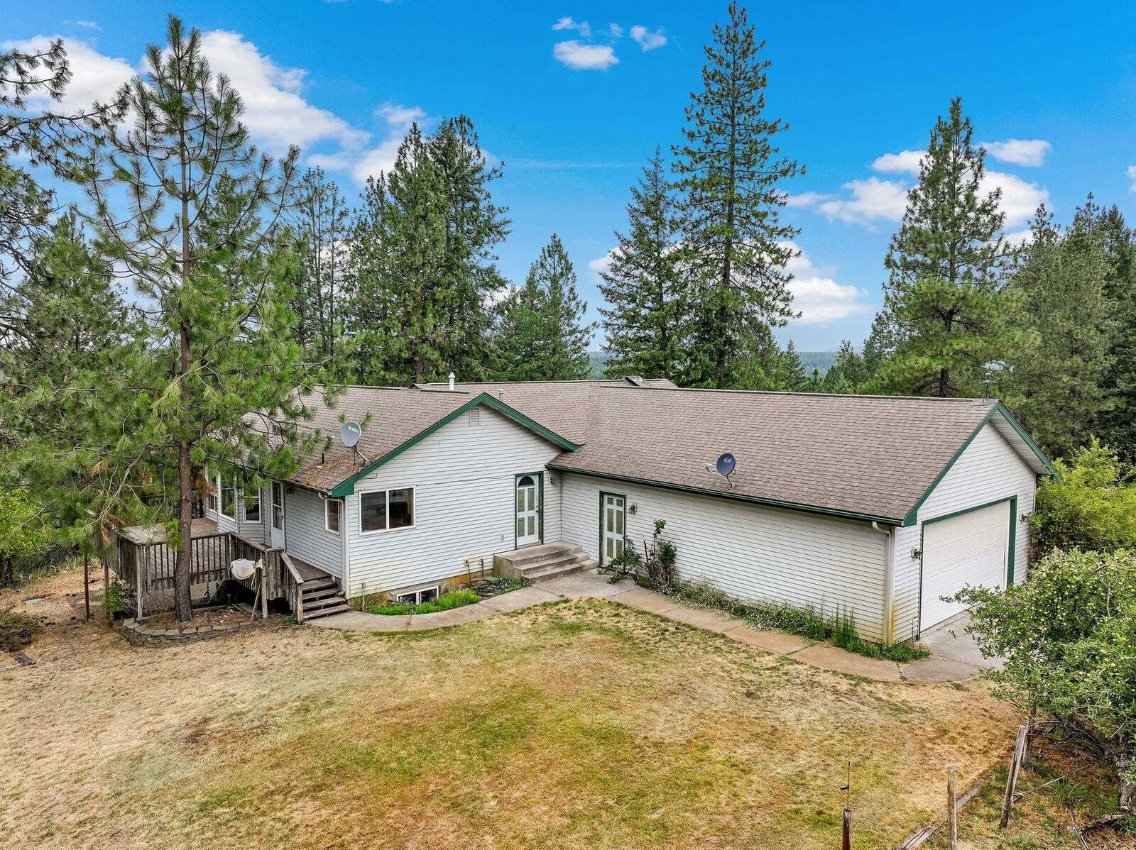 Property Photo: 30807 N Dollar Ln WA 99003