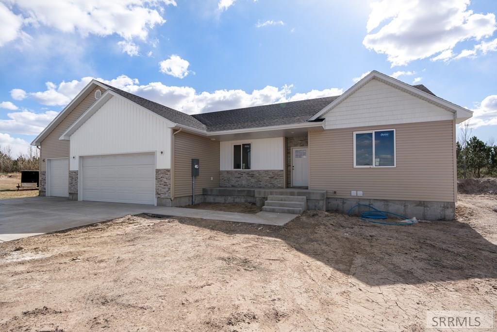 Property Photo: 97 N Hillside Road ID 83442