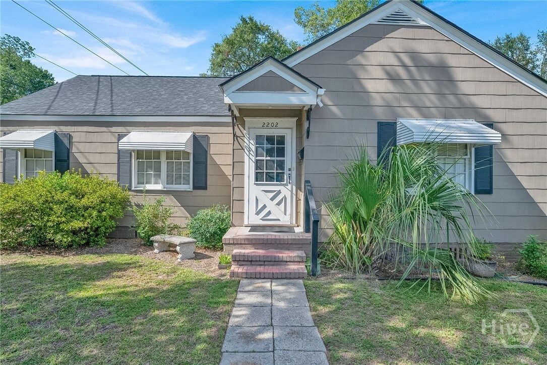 Property Photo: 2202 E 42nd Street GA 31404