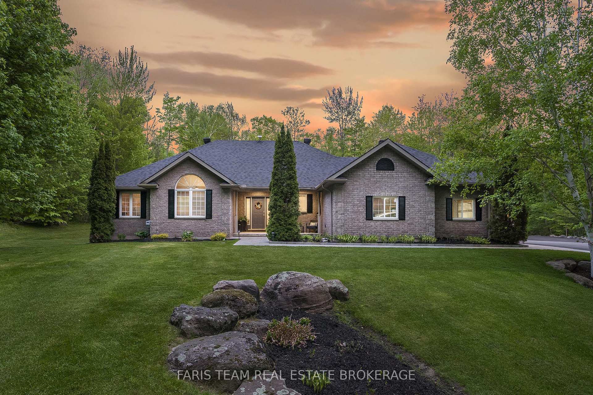37 O'Donnell Court  Penetanguishene ON L9M 2A6 photo