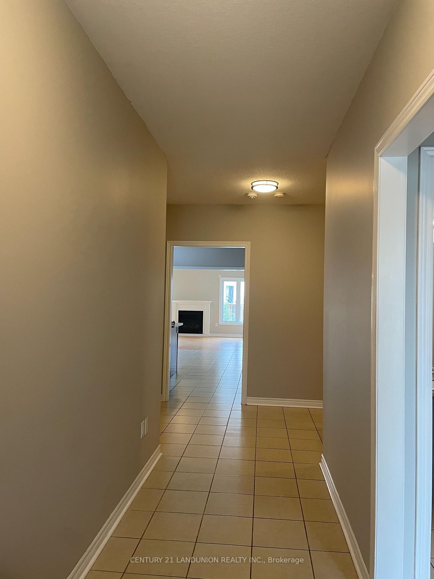 Photo de la propriété: 516 Baldwin Crescent ON N4T 0G6