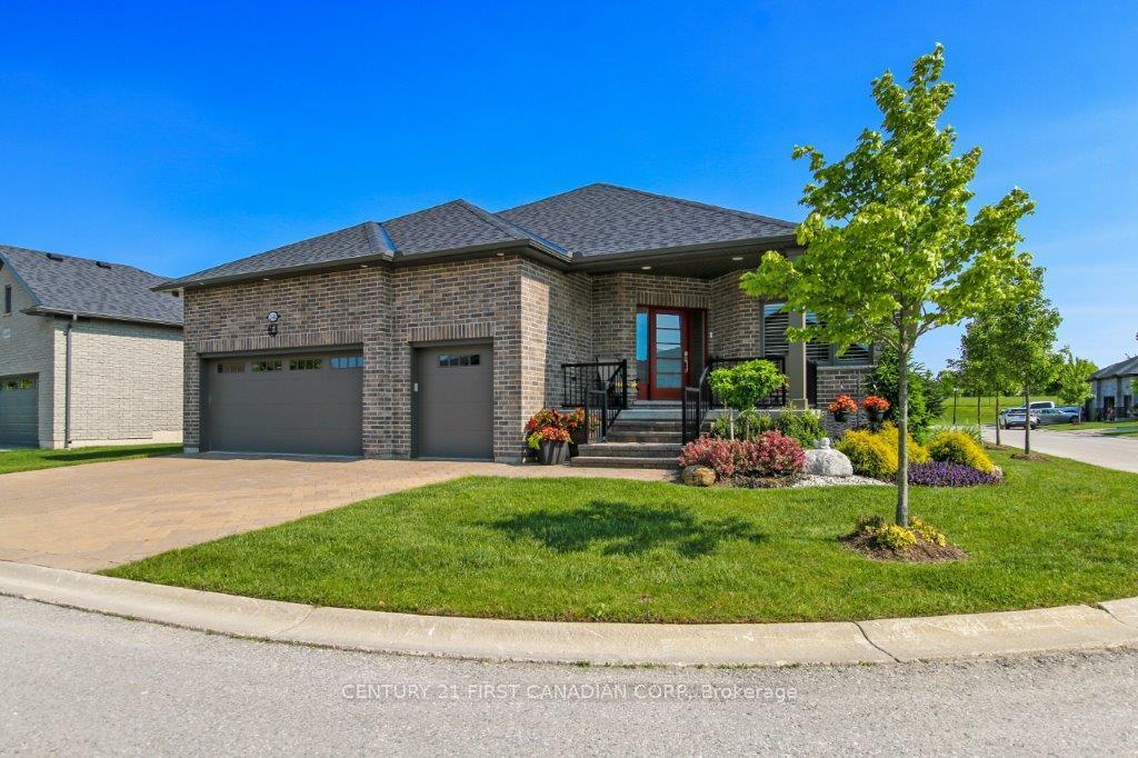 Property Photo: 2441 Moe Norman Way ON N6K 5R5