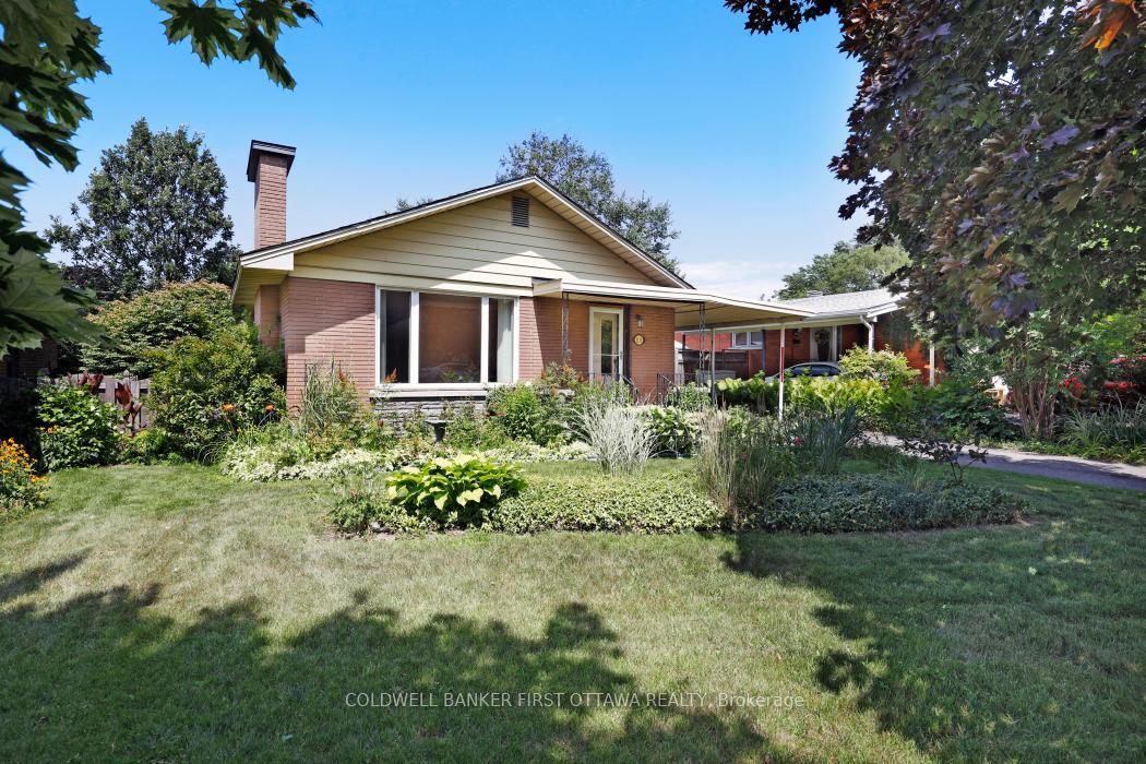 Property Photo: 2133 Westbourne Avenue ON K2A 1N3