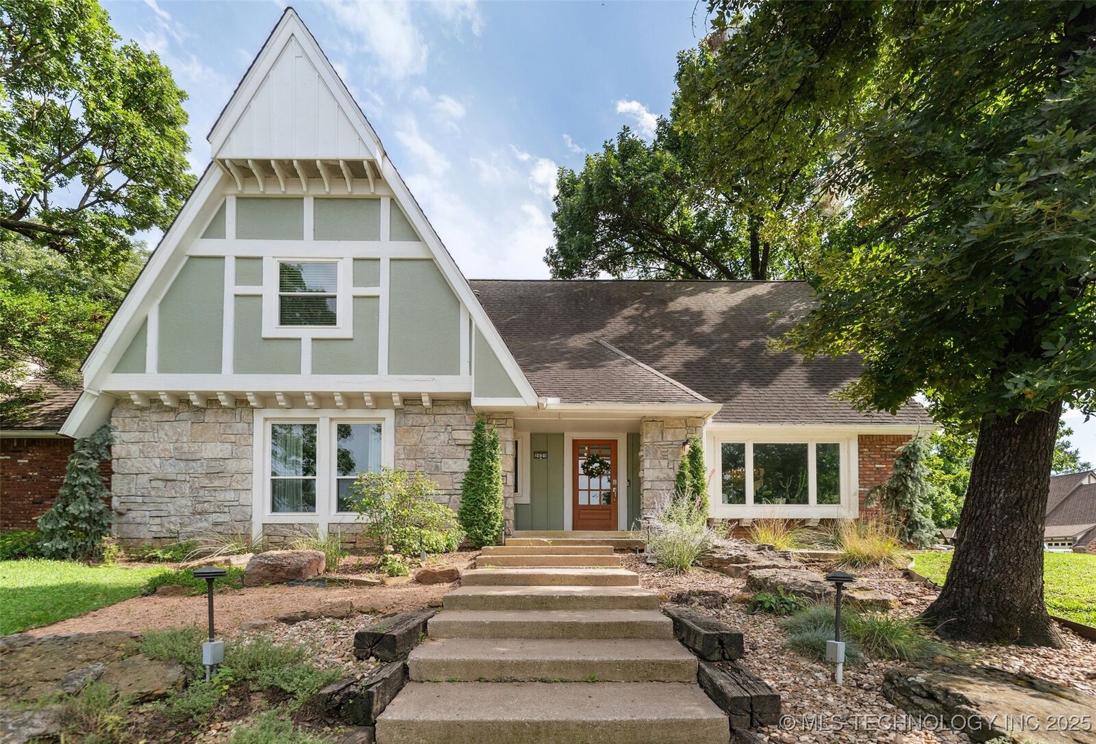 Property Photo:  2620 E 74th Street  OK 74136 