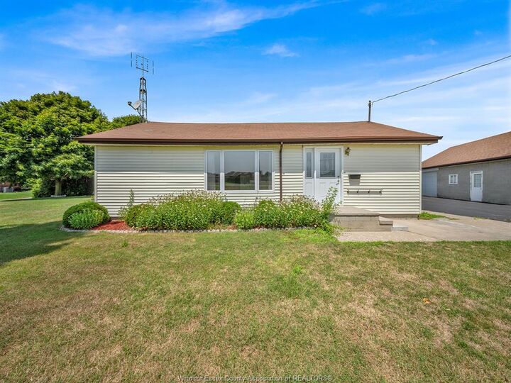 Photo de la propriété: 1331 Deer Run Road ON N8H 3V7