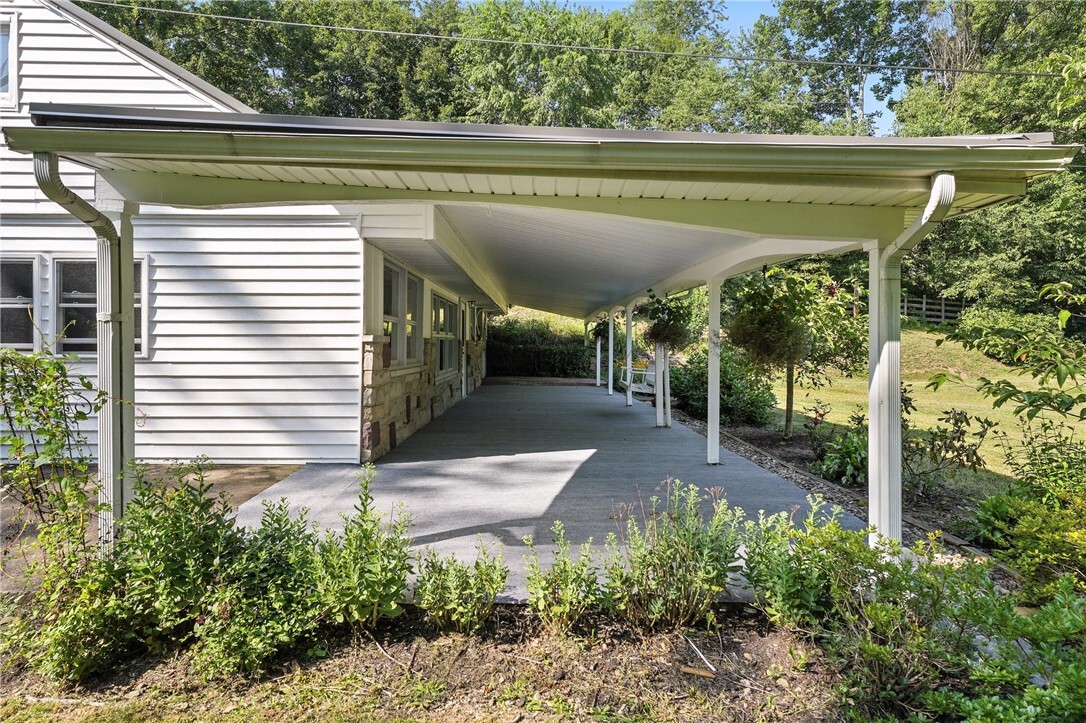 Property Photo:  280 Rockdale Rd  PA 16002 