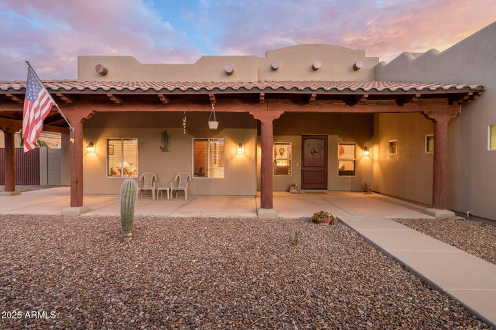 Property Photo:  2423 E Arrowhead Trail  AZ 85297 