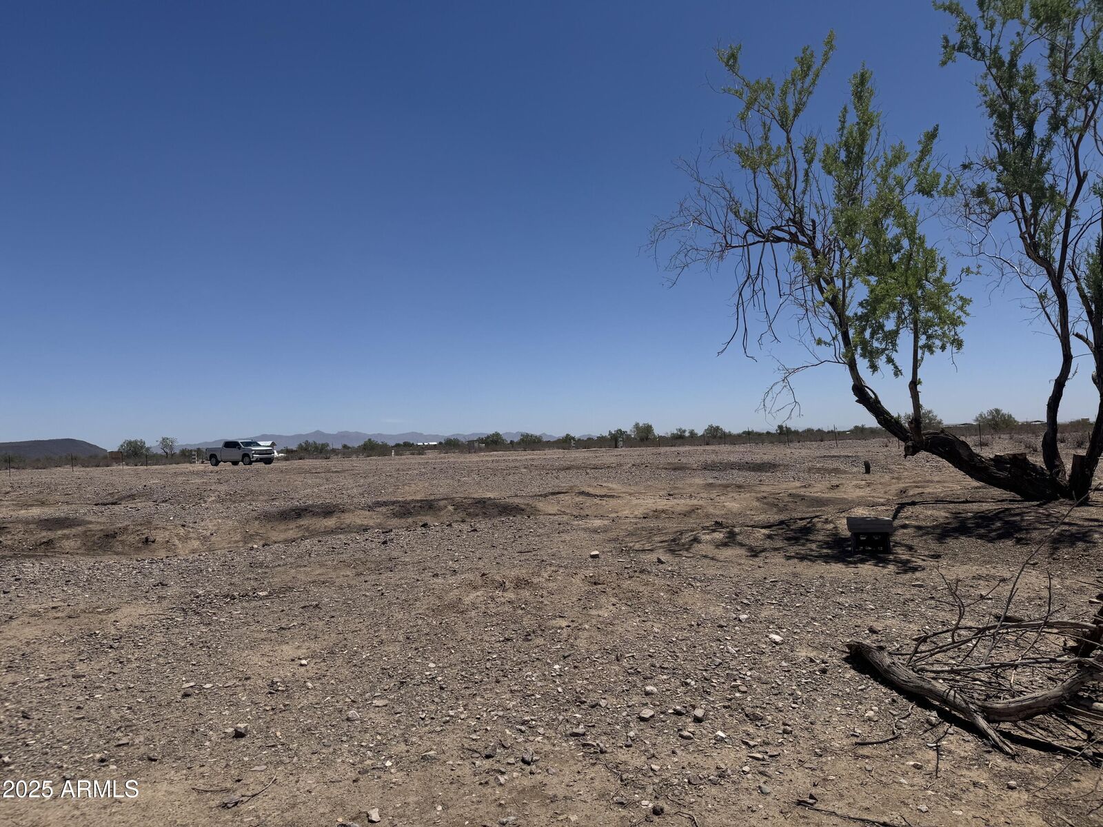 Property Photo:  7700 N Orangewood Avenue 3  AZ 85354 