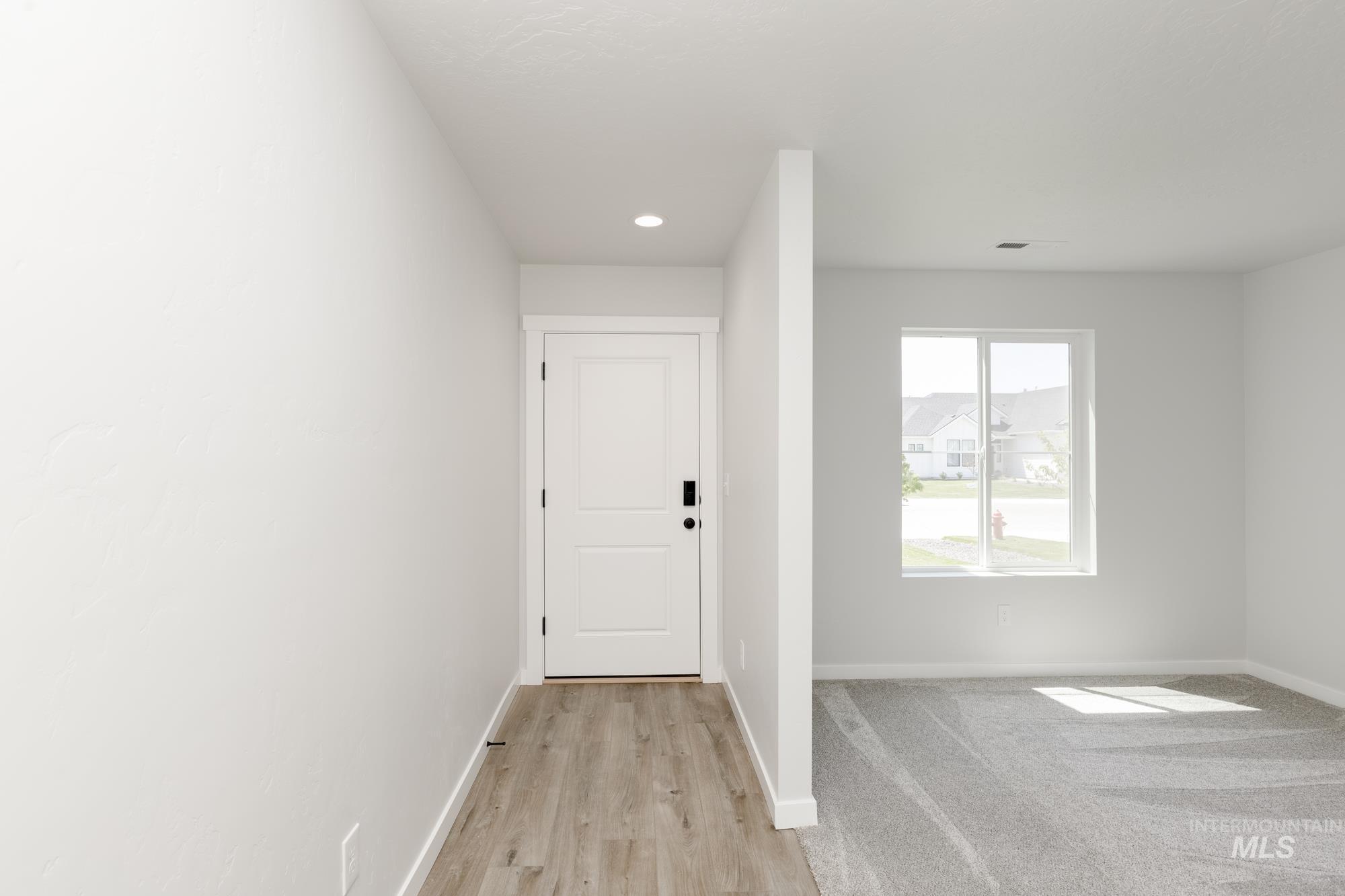 Property Photo: 11092 Noble Dr ID 83605