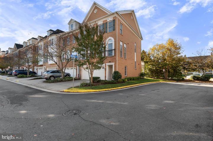 Property Photo: 11465 Galliec Street 34 VA 22030