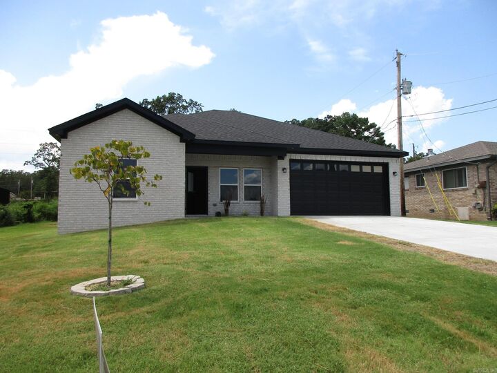 5613 Sonora Drive  North Little Rock AR 72118 photo