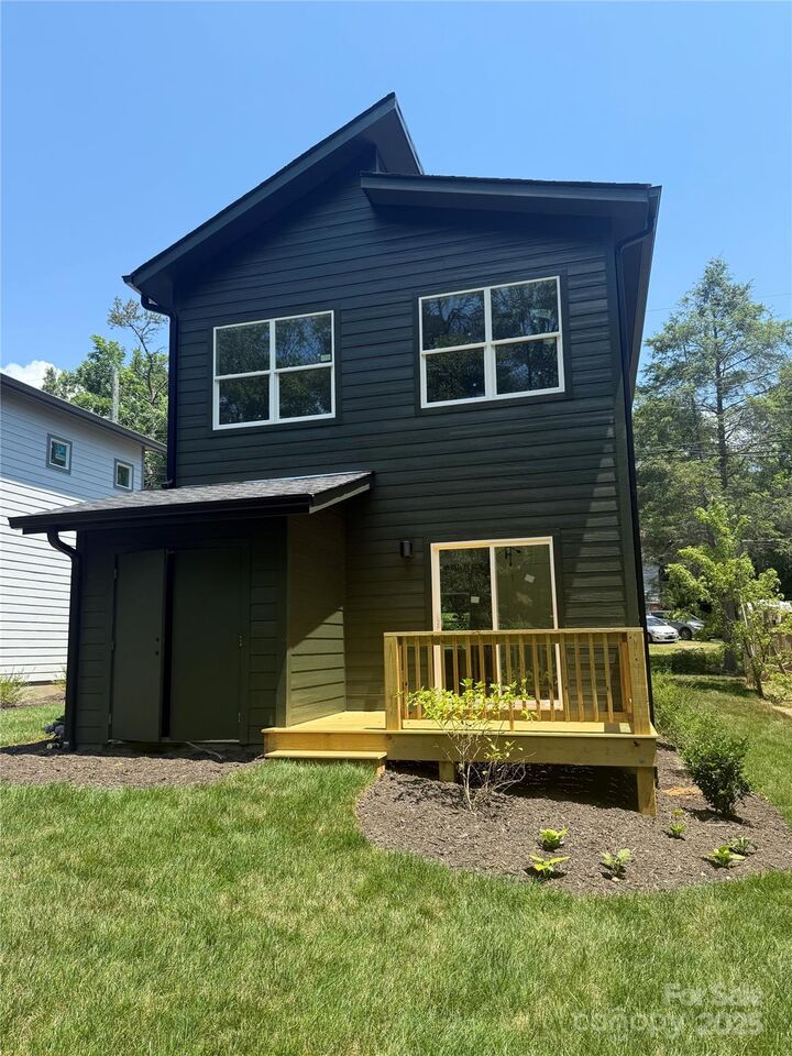 Property Photo: 2 Cub Road NC 28806