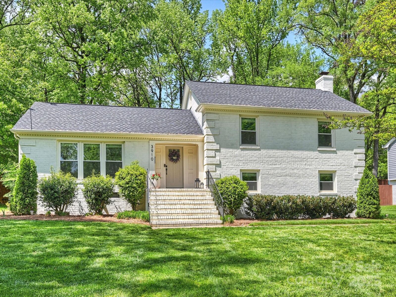 Property Photo:  3910 Rhodes Avenue  NC 28210 