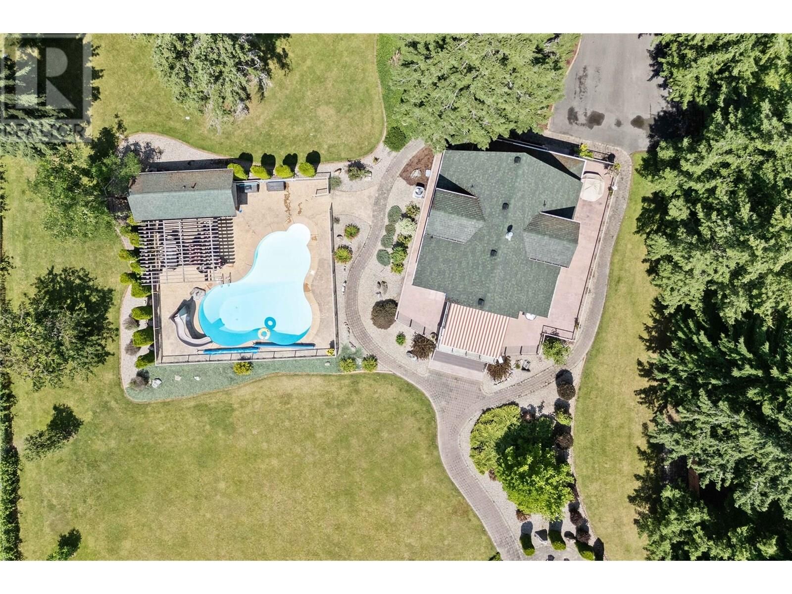 Property Photo: 33 Old Town Road BC V0E 2V4