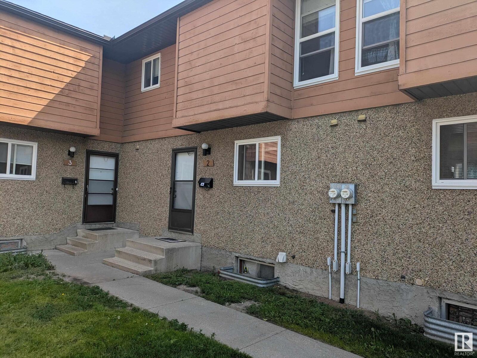 Property Photo: 3812 20 Avenue NW 2 AB T6L 4B2