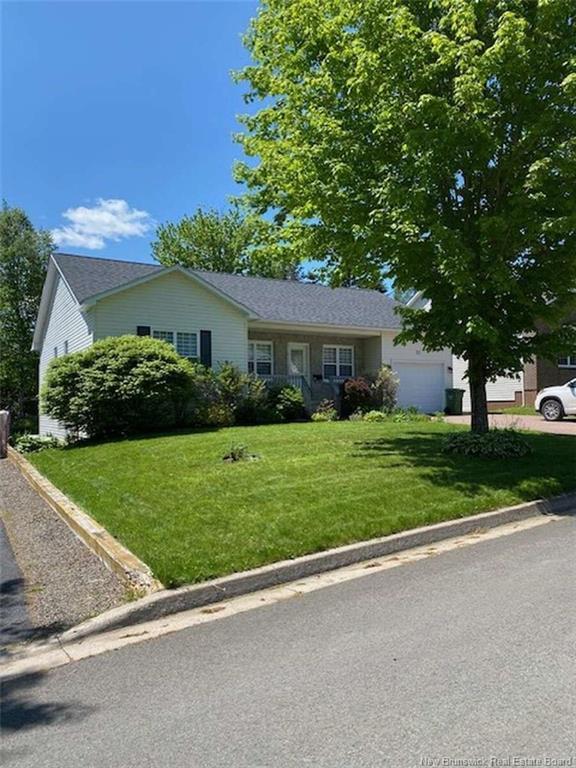 31 Thomas Court  Fredericton NB E3A 9Y4 photo