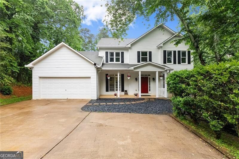 Property Photo: 1620 Bluwater Court GA 30041