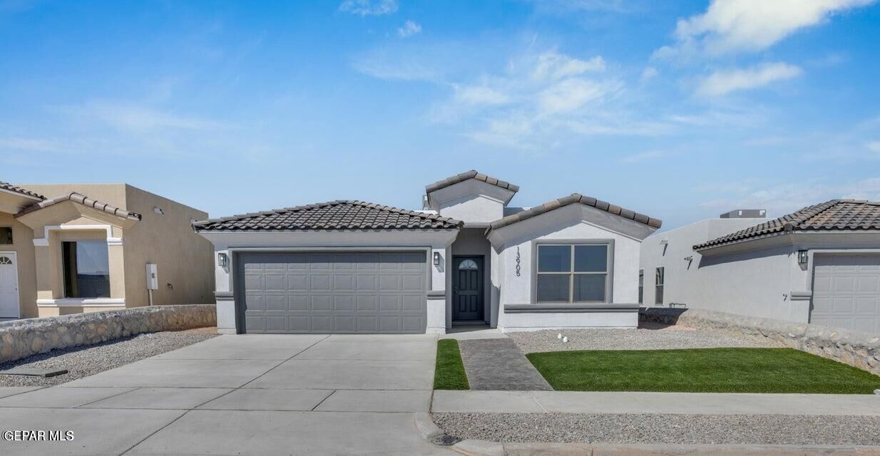Property Photo: 13912 Paseo Perlas Drive TX 79928