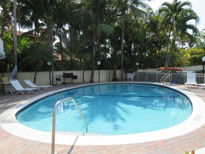 Property Photo:  2420 SE 17th St 208C  FL 33316 