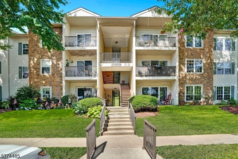 Property Photo:  65 Robertson Way  NJ 07035 
