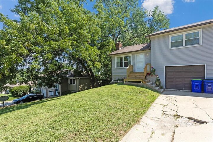 Property Photo:  5225 Farley Court  KS 66203 