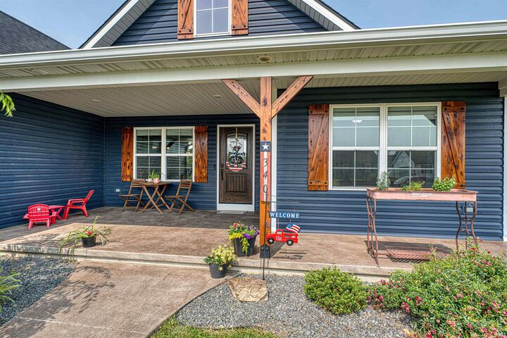 Property Photo: 340 Wabash Circle IN 47610