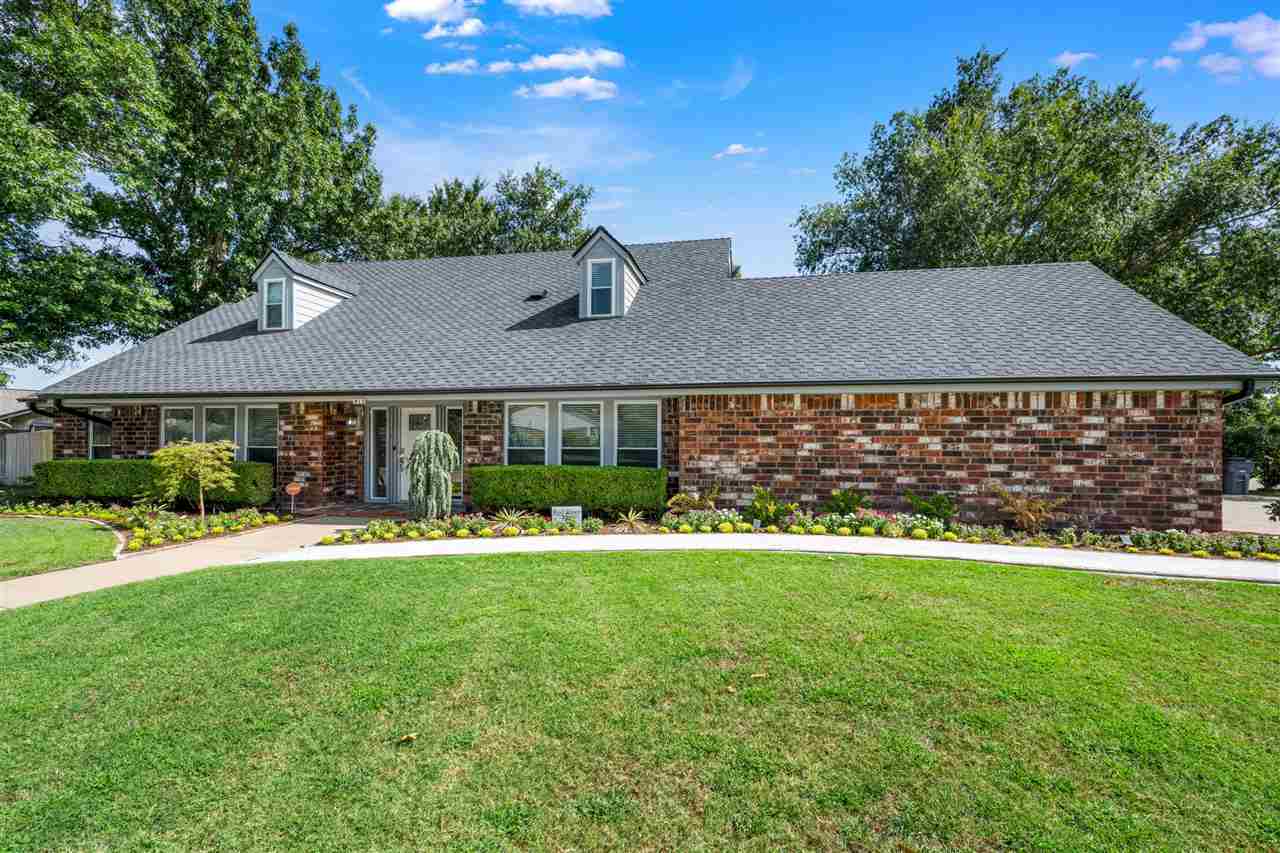 Property Photo: 913 NW Becontree Dr OK 73505