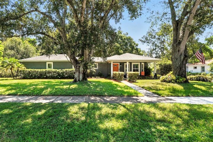 327 S Lakeview Avenue  Winter Garden FL 34787 photo
