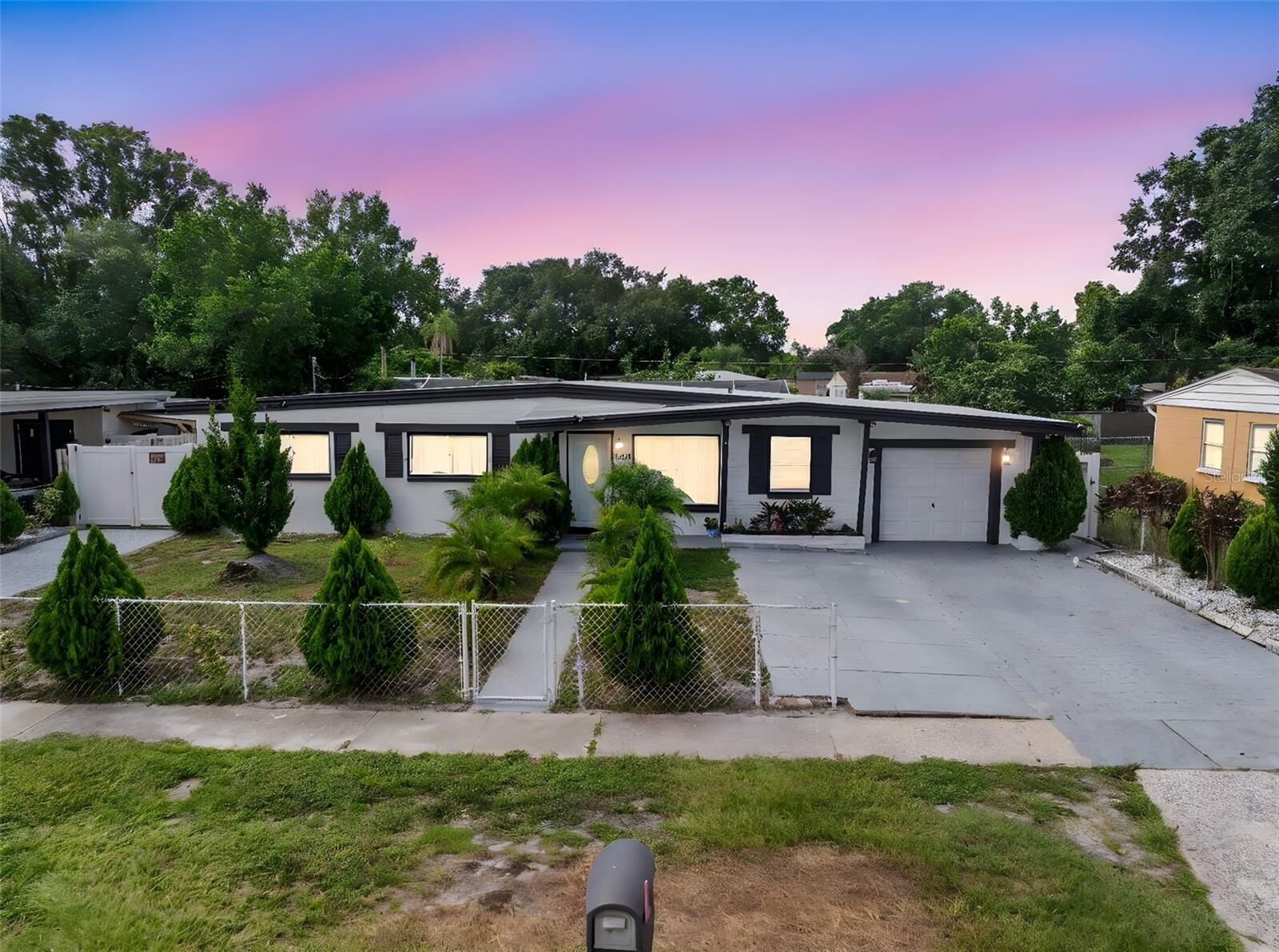 Property Photo:  7308 Hager Way  FL 32822 
