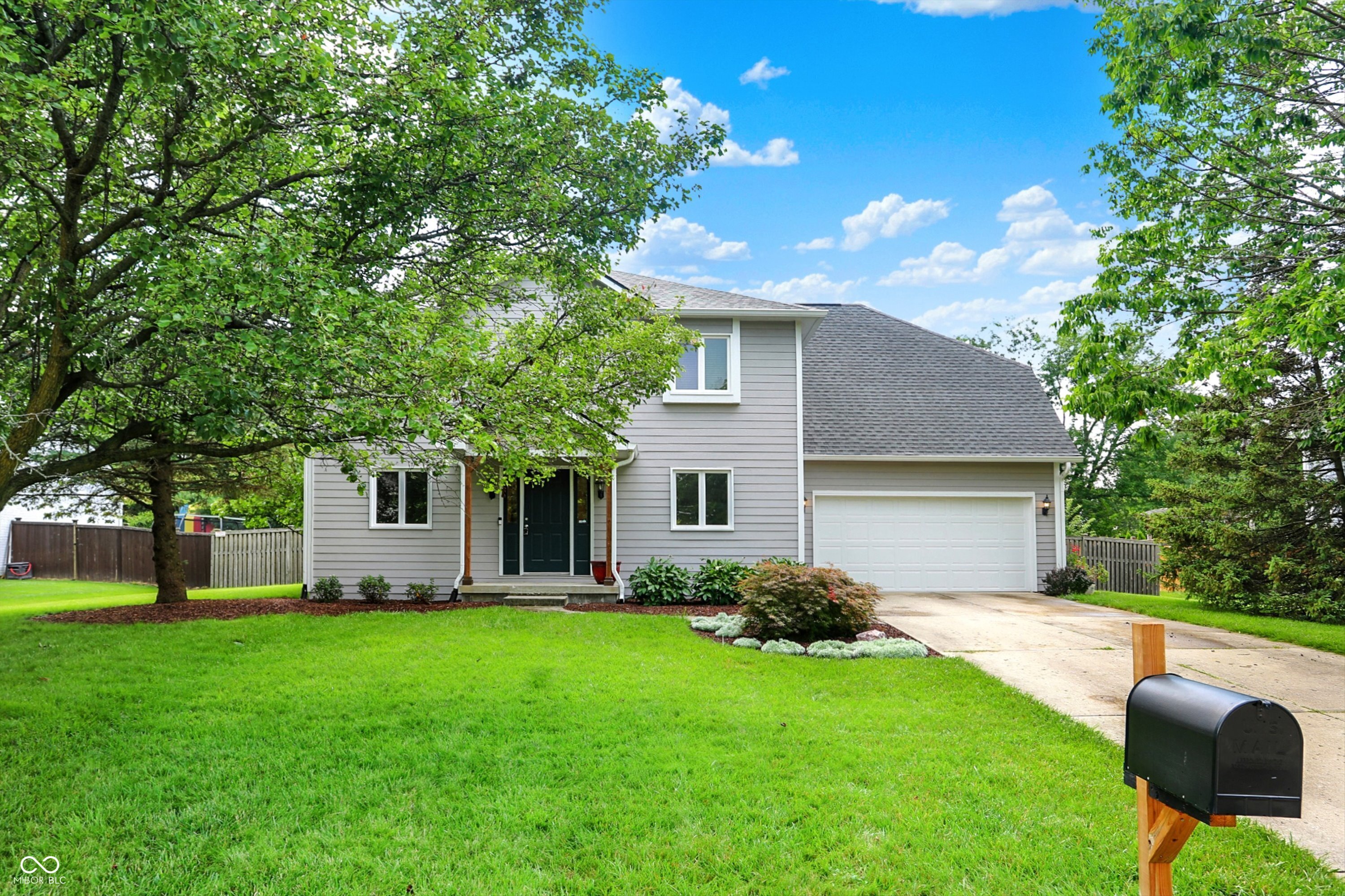 Property Photo: 360 Abbedale Court IN 46032