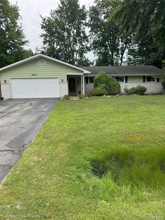 Property Photo:  3239 N Shoreview Drive  MI 48059 2847 