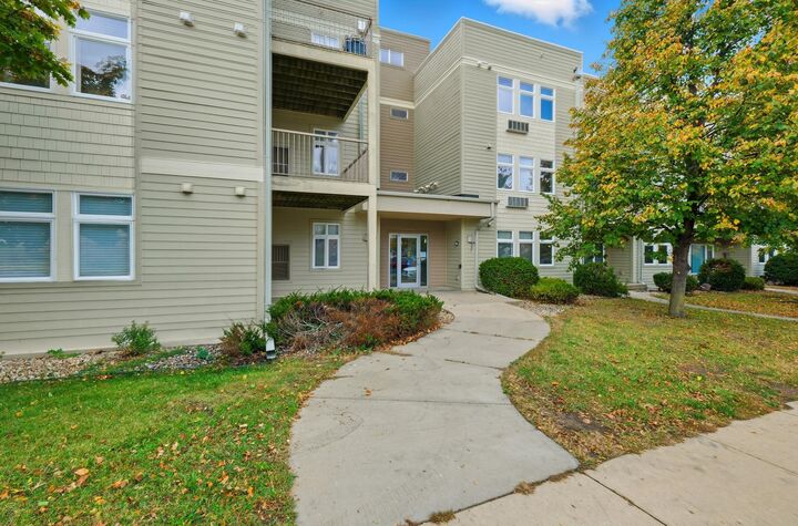 8206 Starr Grass Dr 204  Madison WI 53719 photo