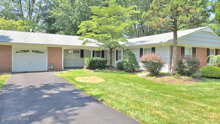 Property Photo:  7 McIntosh Lane  NJ 07726 