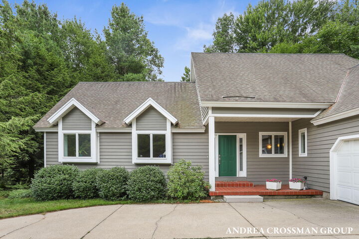 Property Photo: 17220 Quail Creek Drive MI 49456