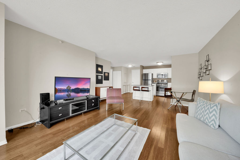 Property Photo:  545 N Dearborn Street 2202  IL 60654 