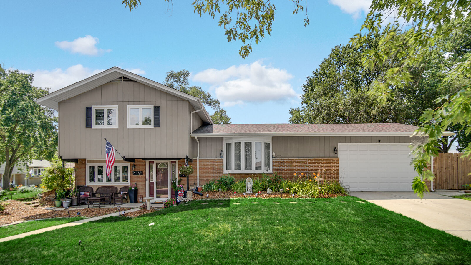 Property Photo: 5524 La Palm Drive IL 60452