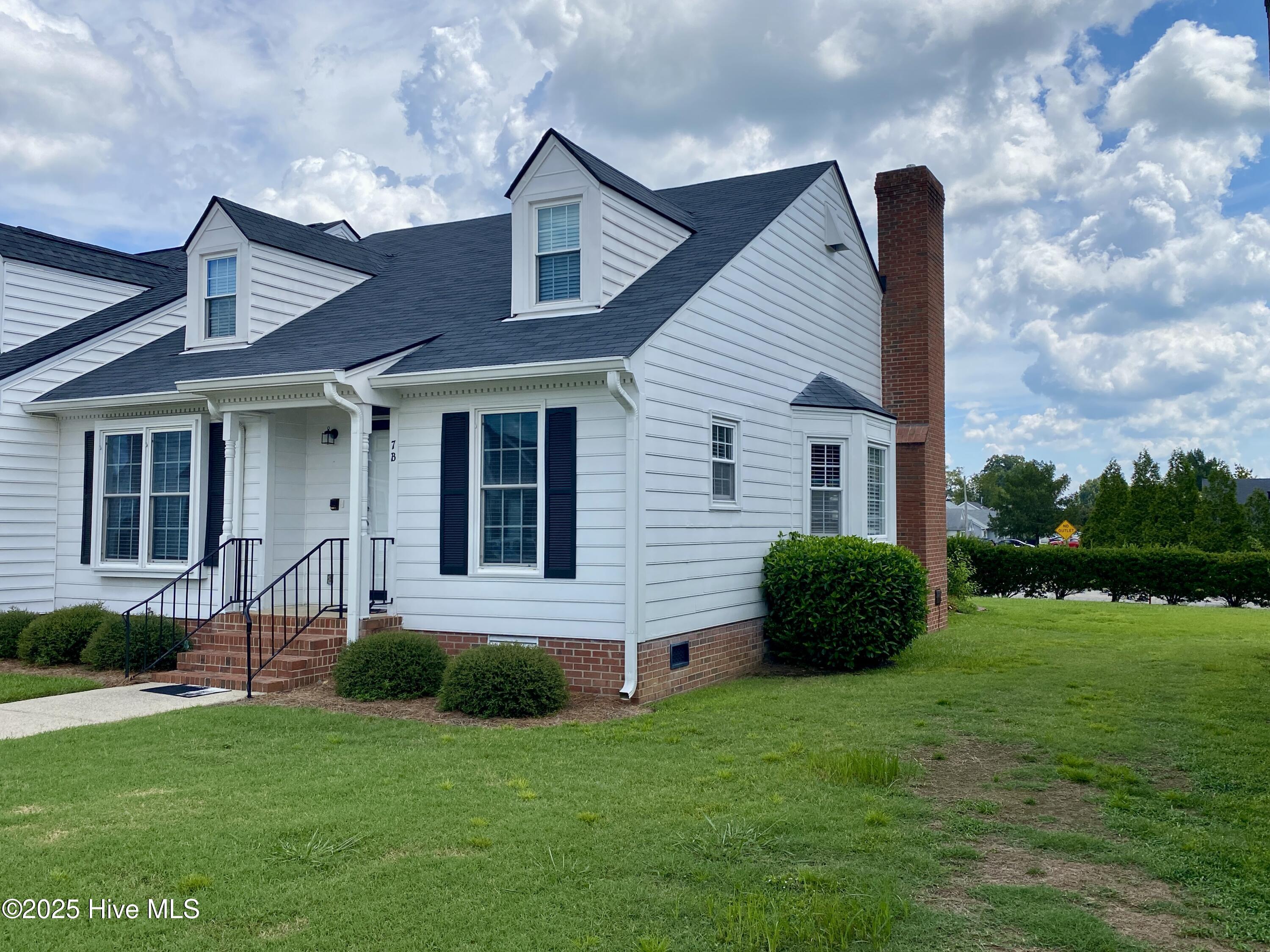 Property Photo: 2400 Bradford Drive N 7B NC 27896